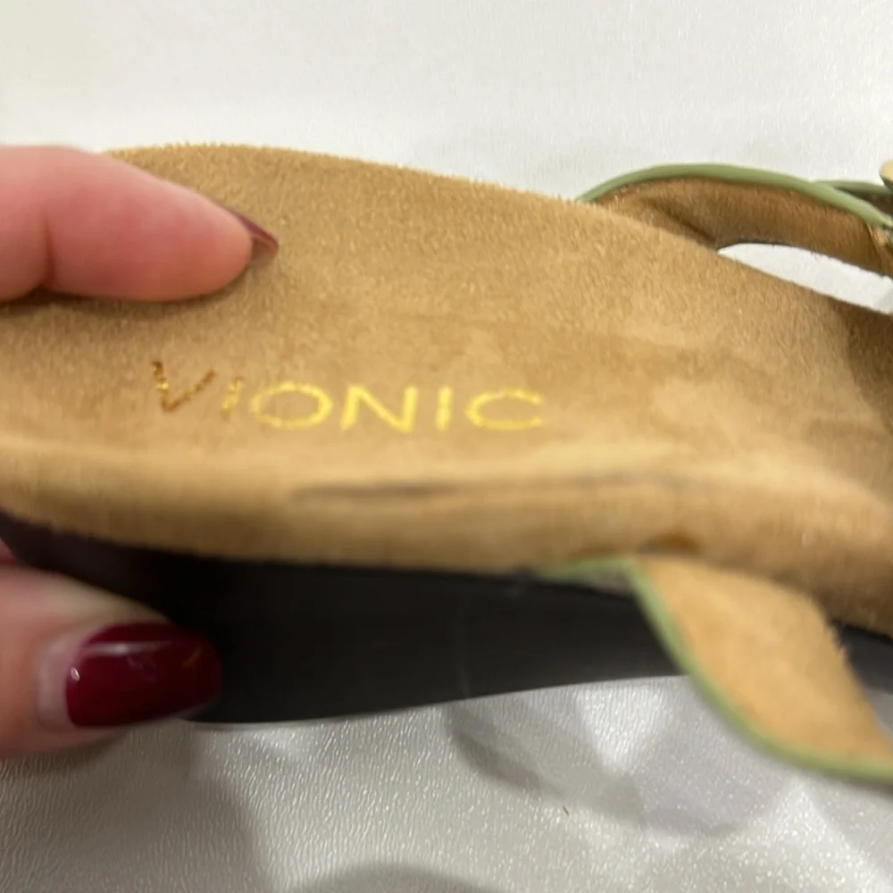 Vionic Radia  Wedge 381 Comfort Sandals size 8